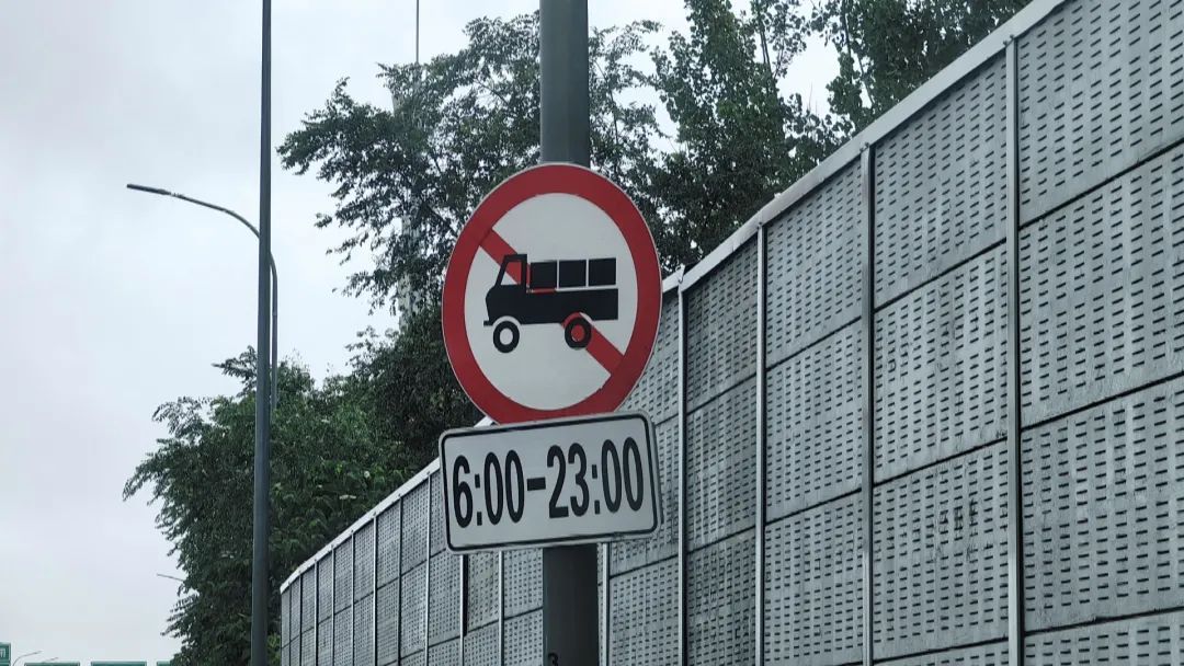 细节令人心碎!2人殒命车轮只因进入了这个区域…… 细节令人心碎!2人殒命车轮只因进入了这个区域……