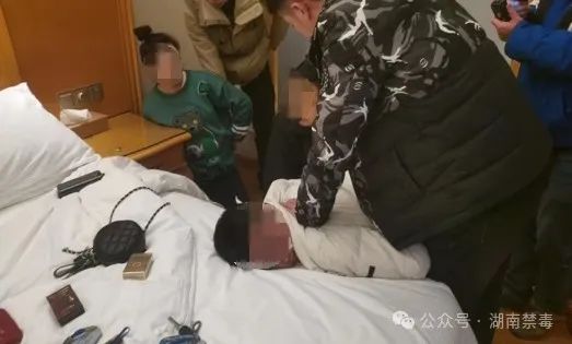 两年追踪，五省围剿，百人落网！其中3人被判处死刑、2人被判处无期徒刑！