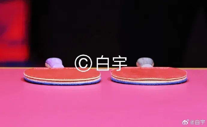 球拍又坏了!?王楚钦回应:为什么每次都是我!白宇发图力证… 球拍又坏了!?王楚钦回应:为什么每次都是我!白宇发图力证…