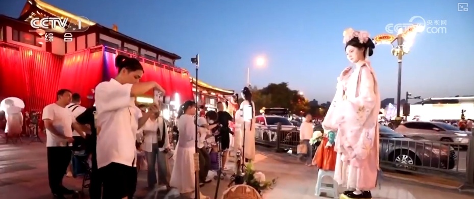 “新”文旅催生“新鲜职业”“新潮消费” 民生产业、幸福产业释放炫彩“新”活力 “新”文旅催生“新鲜职业”“新潮消费” 民生产业、幸福产业释放炫彩“新”活力