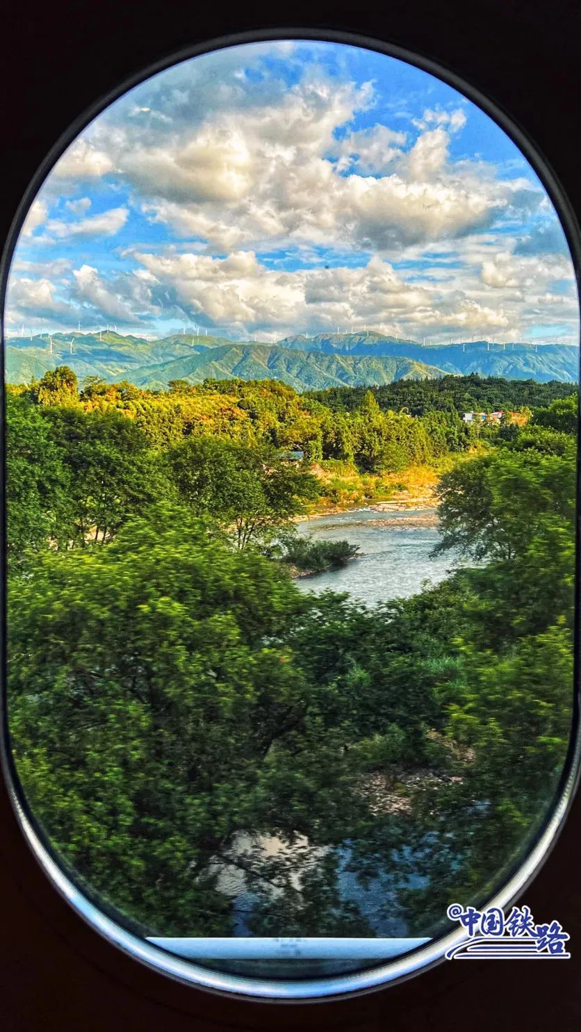 坐高铁不想看手机的原因，找到了！