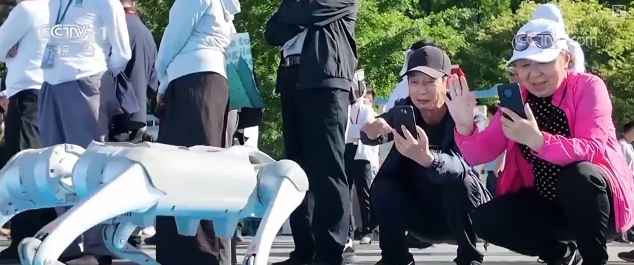 “新”文旅催生“新鲜职业”“新潮消费” 民生产业、幸福产业释放炫彩“新”活力 “新”文旅催生“新鲜职业”“新潮消费” 民生产业、幸福产业释放炫彩“新”活力