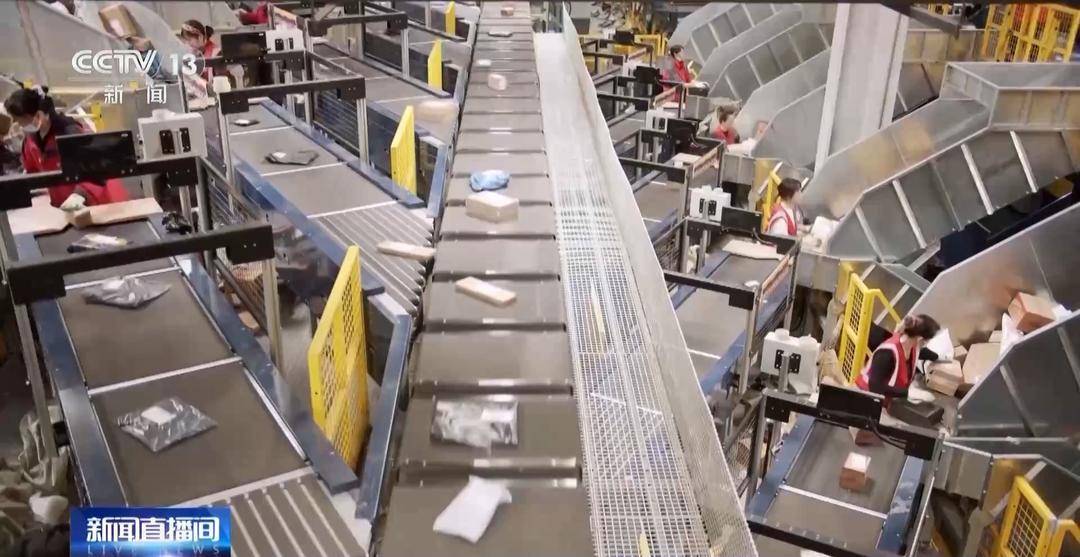 5人团伙寄送9万多份诈骗传单 警方起底假“红头文件”骗局 5人团伙寄送9万多份诈骗传单 警方起底假“红头文件”骗局