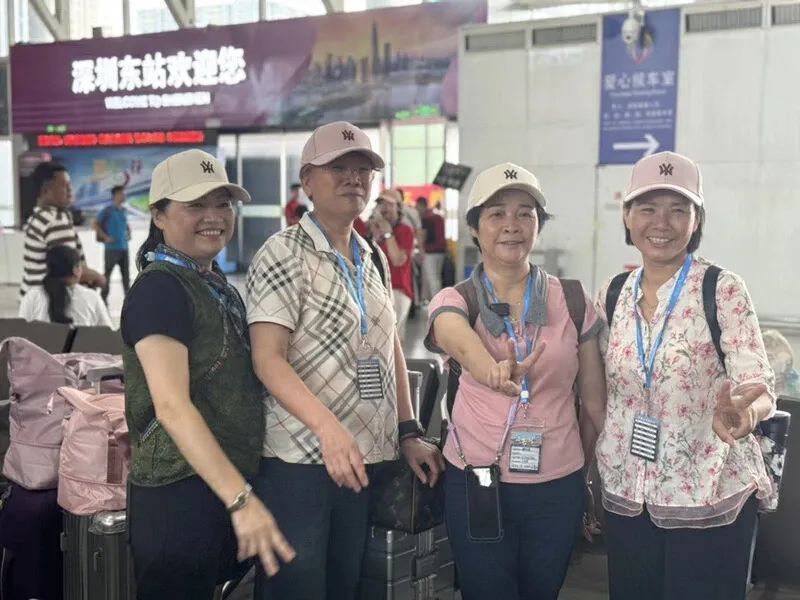 日行不超过200公里，深圳这趟“慢车”的体验感超舒适