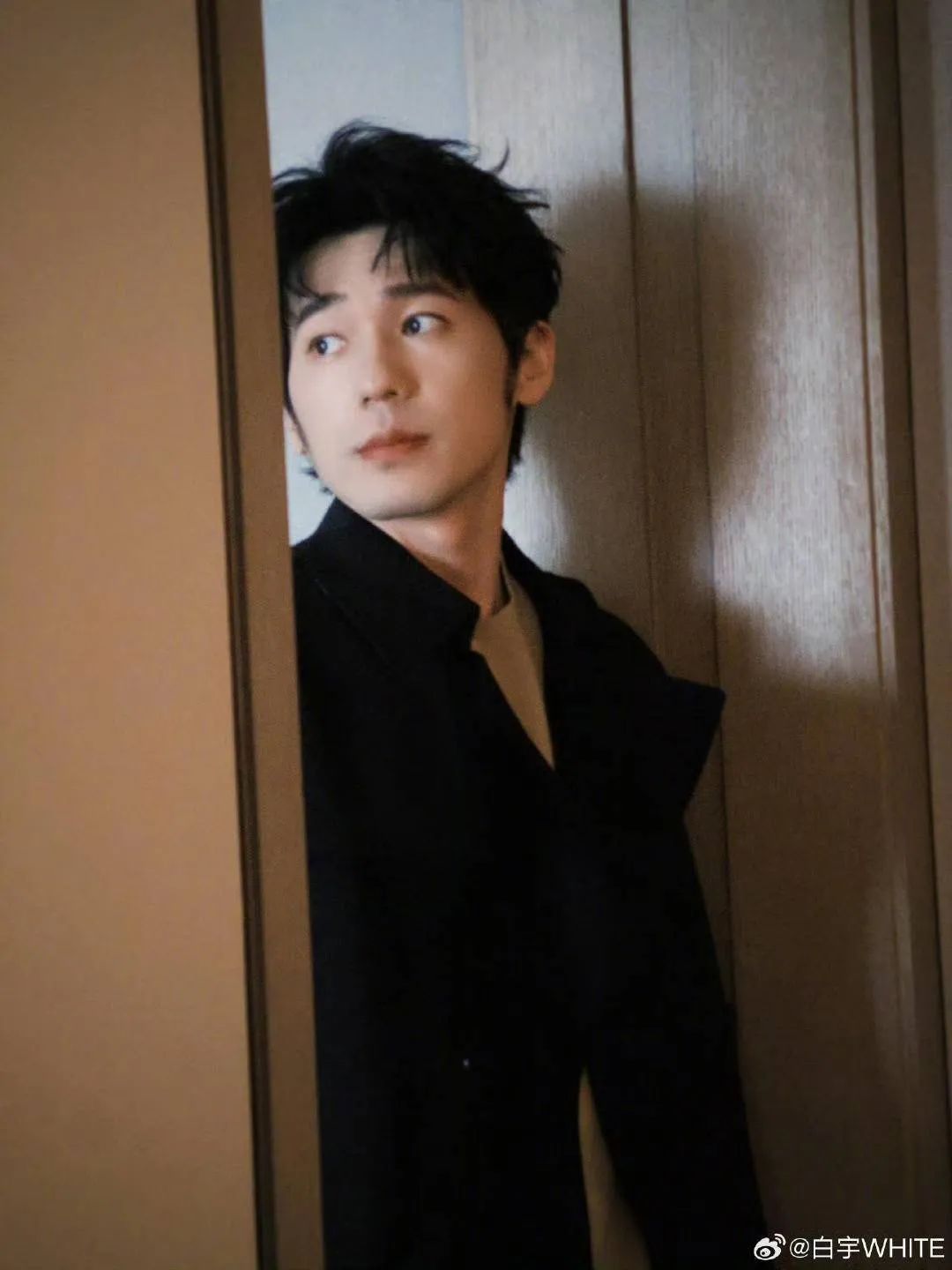 知名演员自曝气胸已手术6次！专家：该病症起病急，严重可致命