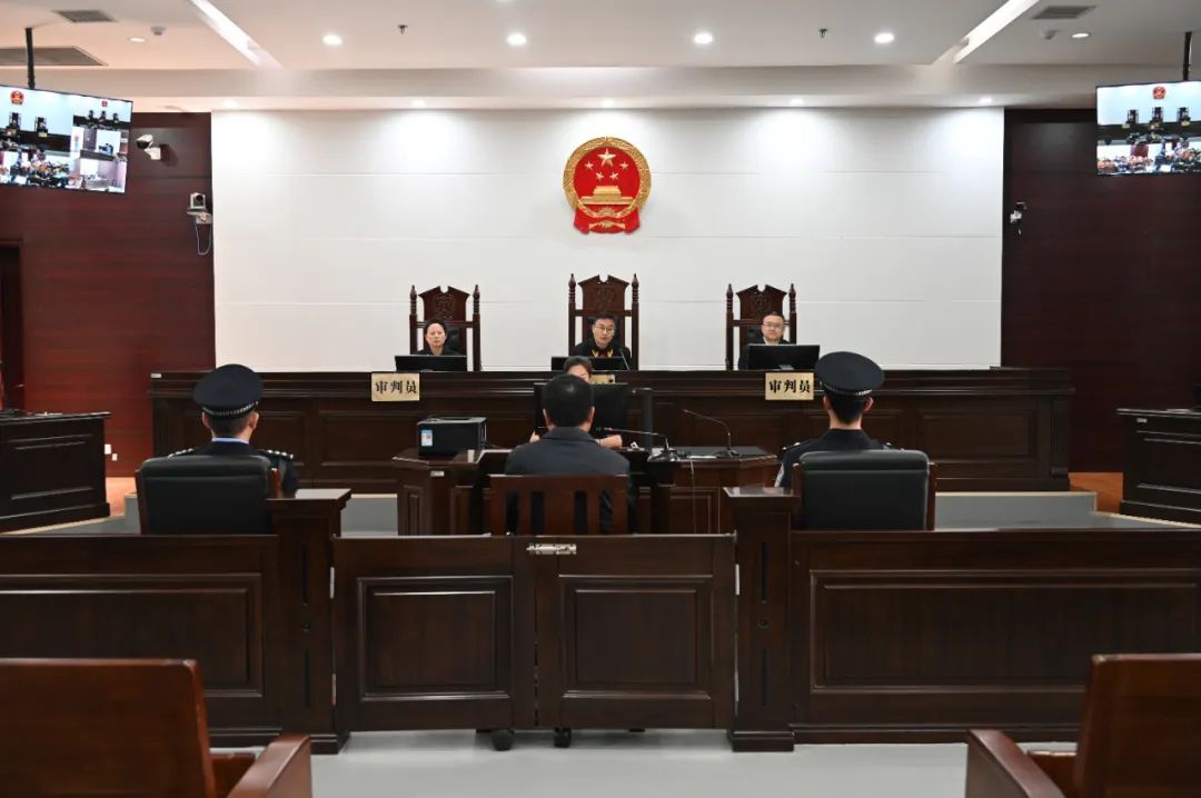 贵州省黔东南州人大常委会原党组成员、副主任刘建新受贿案一审宣判 贵州省黔东南州人大常委会原党组成员、副主任刘建新受贿案一审宣判