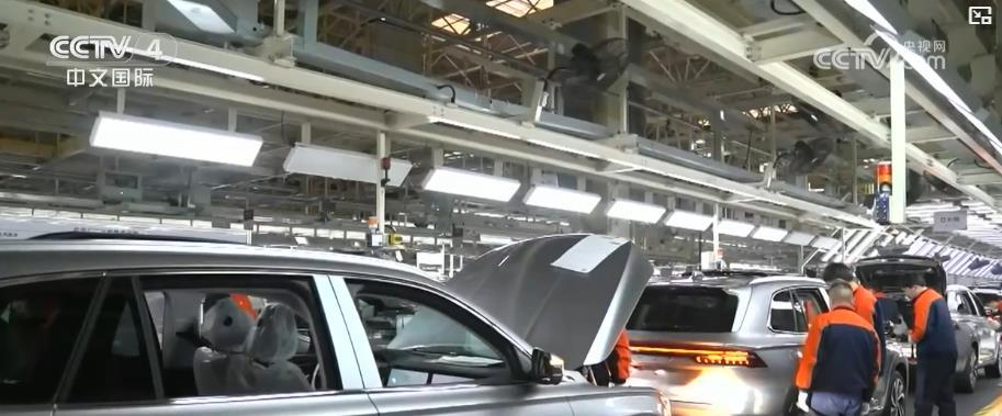 民营经济促进法开始施行：创多个“第一次” 明确民营经济法律地位