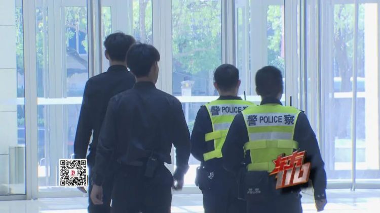 名酒专卖店遭窃,却只偷走了16个冰激凌?顺藤摸瓜,上海警方破获系列盗窃案 名酒专卖店遭窃,却只偷走了16个冰激凌?顺藤摸瓜,上海警方破获系列盗窃案