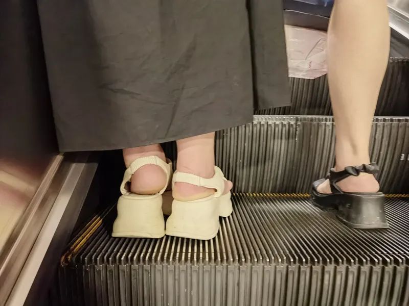 上海地铁紧急一幕！自动扶梯什么情况？官方发布通报！