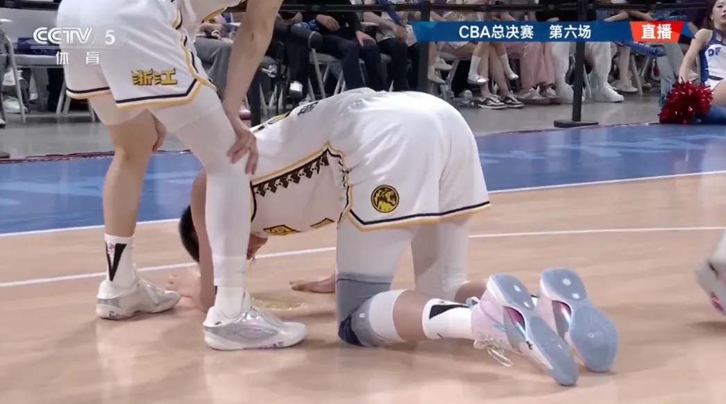 广厦大比分4:2战胜北京，夺得队史首个CBA总冠军