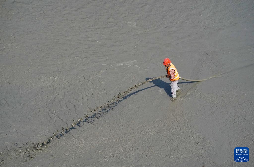 渝昆高铁长水机场站建设取得新进展 渝昆高铁长水机场站建设取得新进展