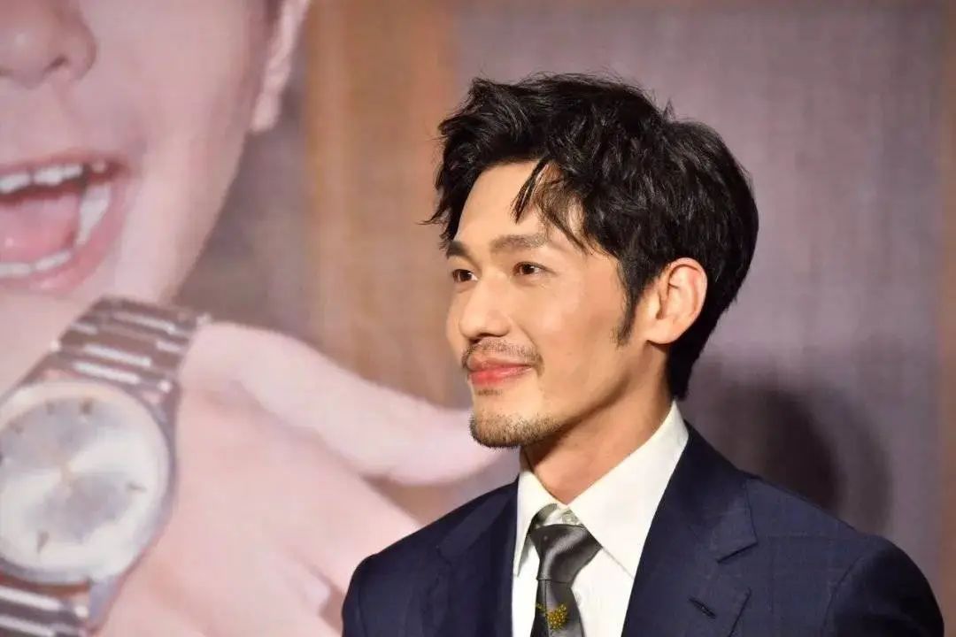 知名男演员自曝:已做6次手术!这种病瘦高个男生易“中招”,医生提醒 知名男演员自曝:已做6次手术!这种病瘦高个男生易“中招”,医生提醒