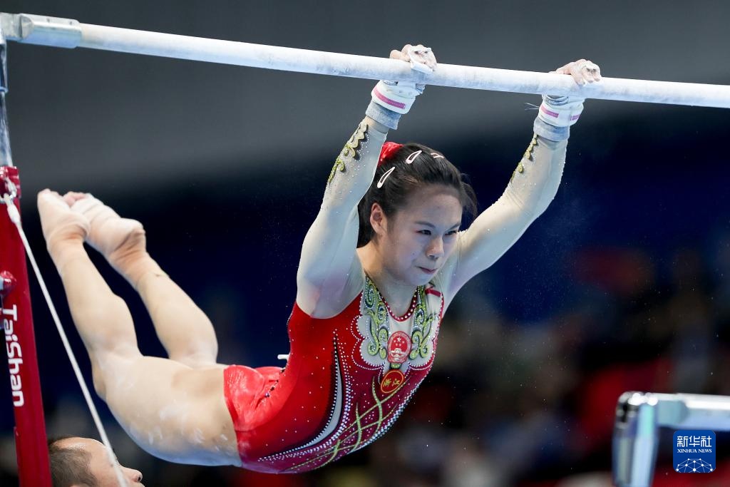 全国体操锦标赛：张清颖夺得女子个人全能冠军