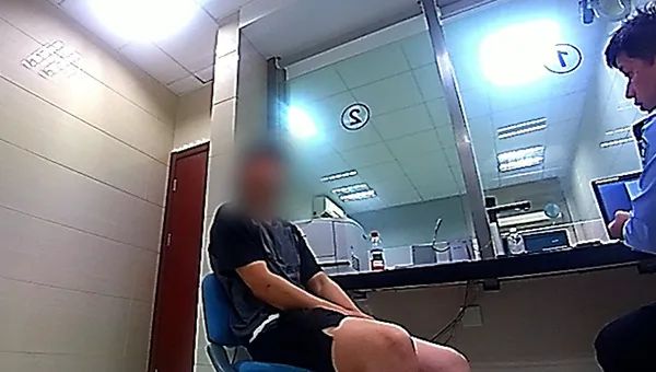 不要命的荒唐!隧道竟成网红打卡点? 不要命的荒唐!隧道竟成网红打卡点?