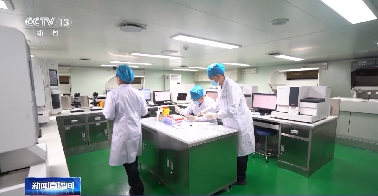 海军第三艘“大白船”亮相 我国三大战区实现医院船部署