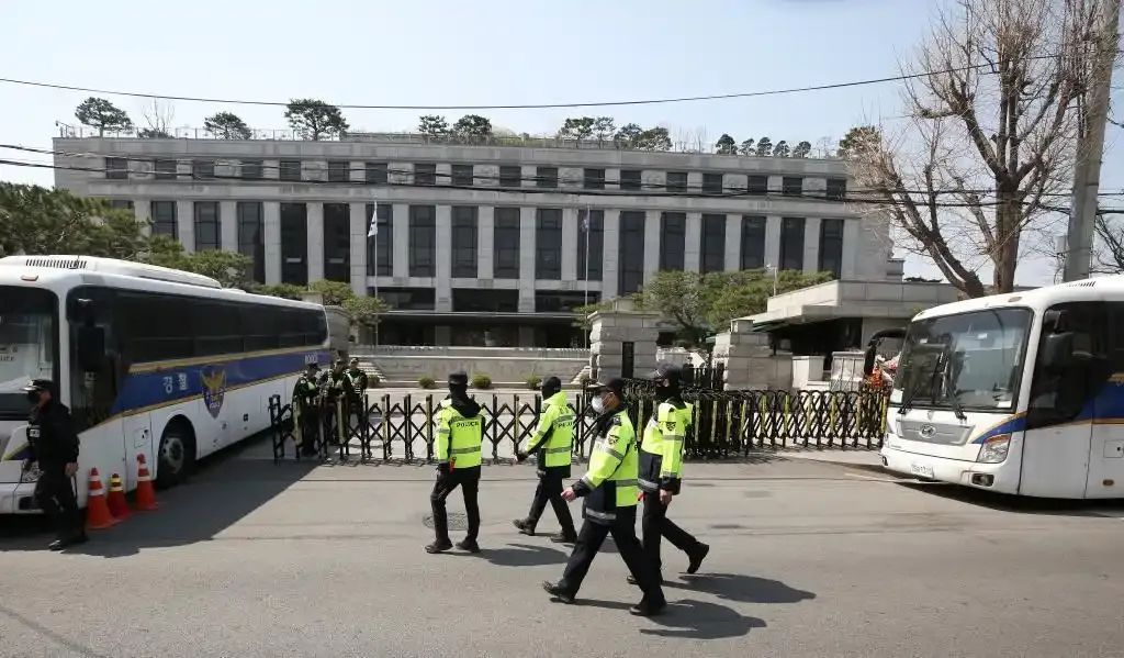 捏造“99名中国间谍被捕”，韩国记者被提捕