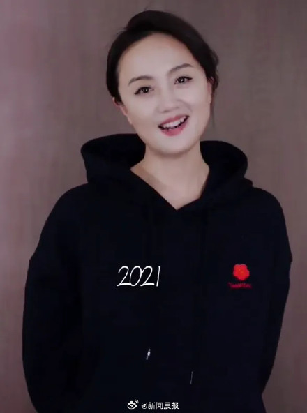 朱媛媛刚杀青,黄晓明说朱媛媛拍戏时没说过患癌,她一直很坚强乐观 朱媛媛刚杀青,黄晓明说朱媛媛拍戏时没说过患癌,她一直很坚强乐观