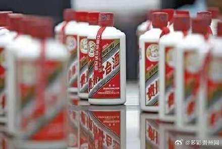 茅台酒瓶是陶瓷还是玻璃? 茅台酒瓶是陶瓷还是玻璃?