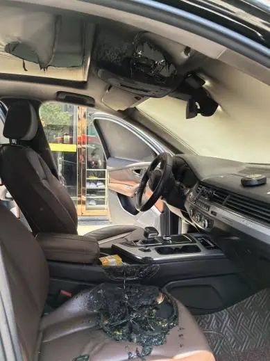 车内数据线没拔，差点烧毁一辆车！提醒：高温下避免放置这些物品