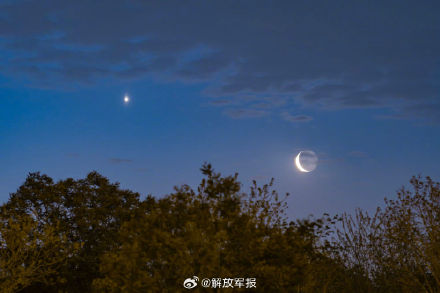 23日至24日凌晨残月连伴土星、金星上演“星月童话”