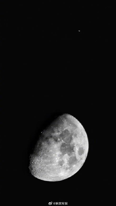 23日至24日凌晨残月连伴土星、金星上演“星月童话”