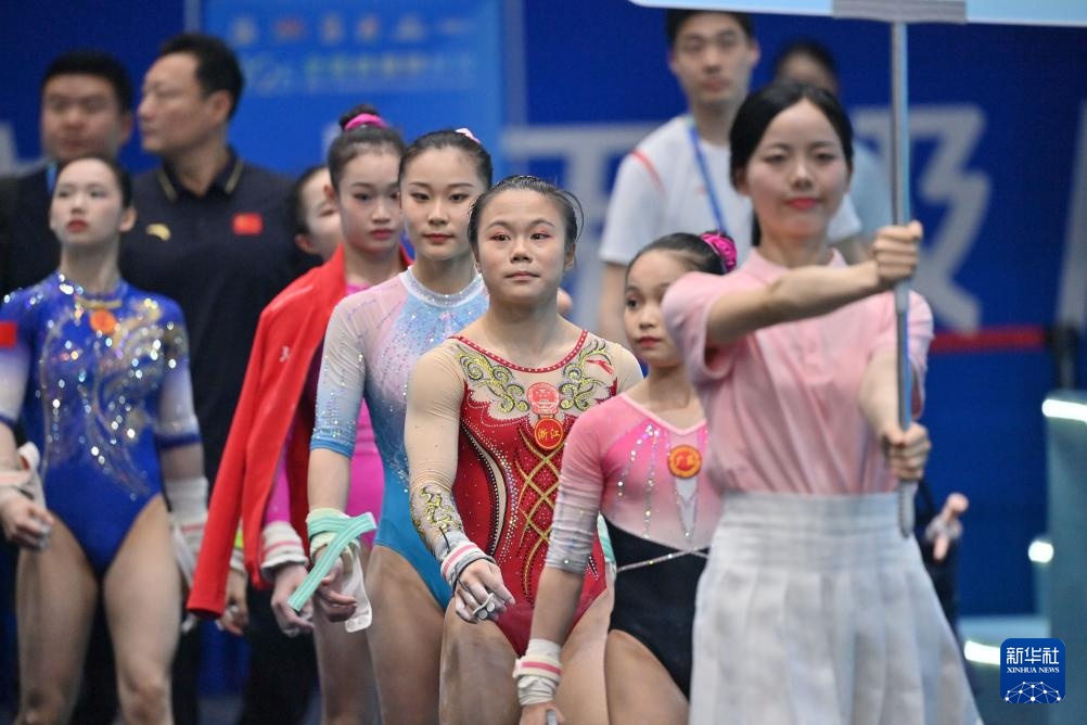 全国体操锦标赛：张清颖夺得女子个人全能冠军