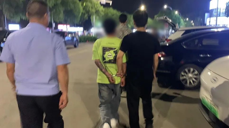 袁某南、程某园、邓某辉,在厦门被抓! 袁某南、程某园、邓某辉,在厦门被抓!