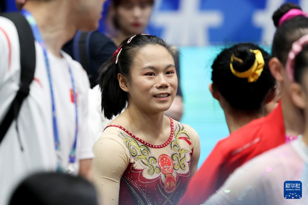 全国体操锦标赛：张清颖夺得女子个人全能冠军