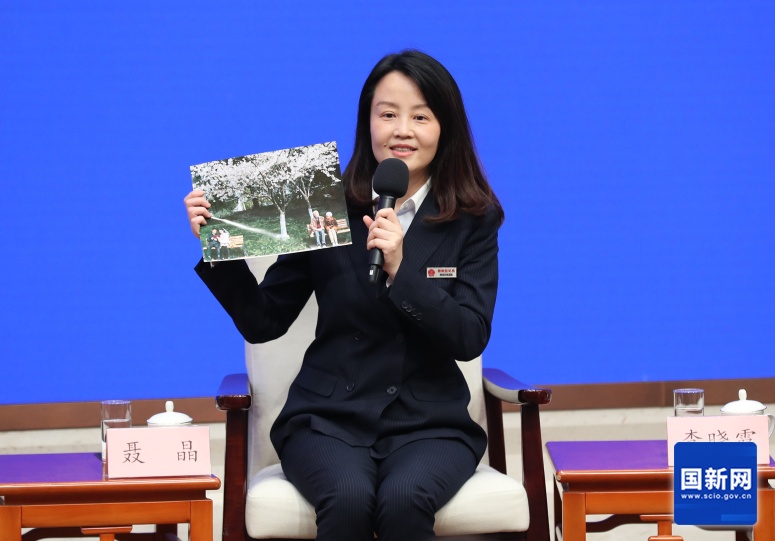 上海闵行区婚登中心主任聂晶：“已实现婚姻档案的异地查询和调档”