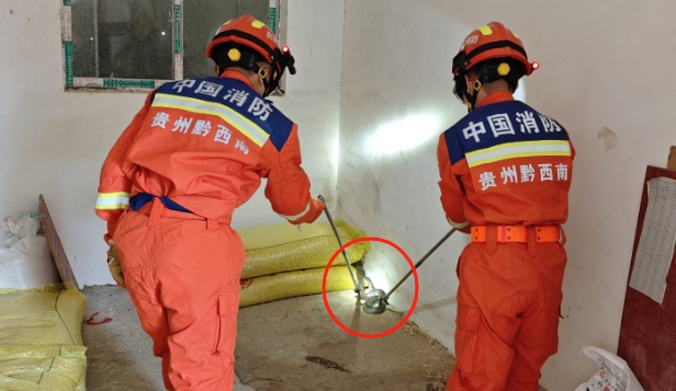 夏季各地上演“蛇出没”,“大胆蛇”消防站里蹭空调! 夏季各地上演“蛇出没”,“大胆蛇”消防站里蹭空调!