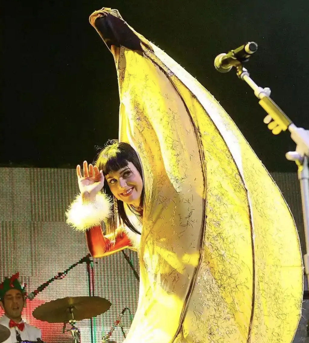 官宣！她要来上海，金曲太多了！上次来沪还是10年前，歌迷沸腾！