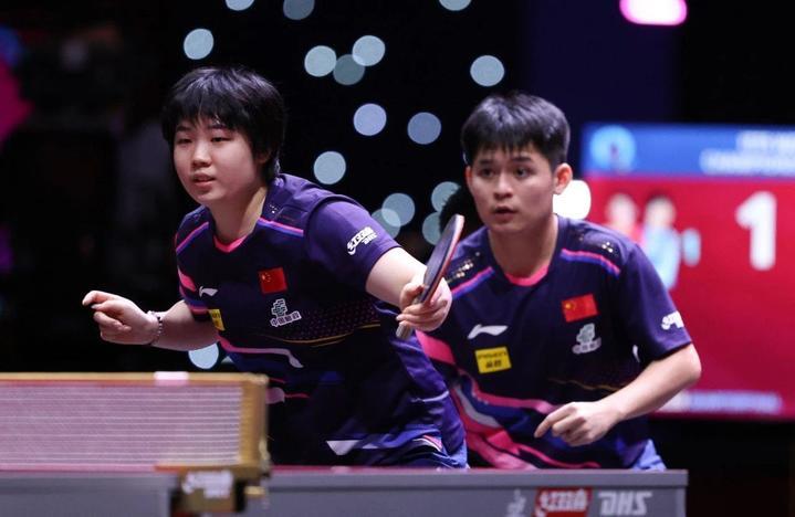 孙颖莎“未失一局” 林诗栋“一日三赛” 世乒赛第五天国乒战报→ 孙颖莎“未失一局” 林诗栋“一日三赛” 世乒赛第五天国乒战报→