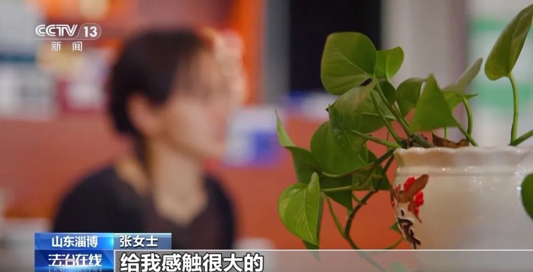 饭店女老板被醉酒顾客打后还手，被定性为互殴！检察官发现关键细节，案件改判
