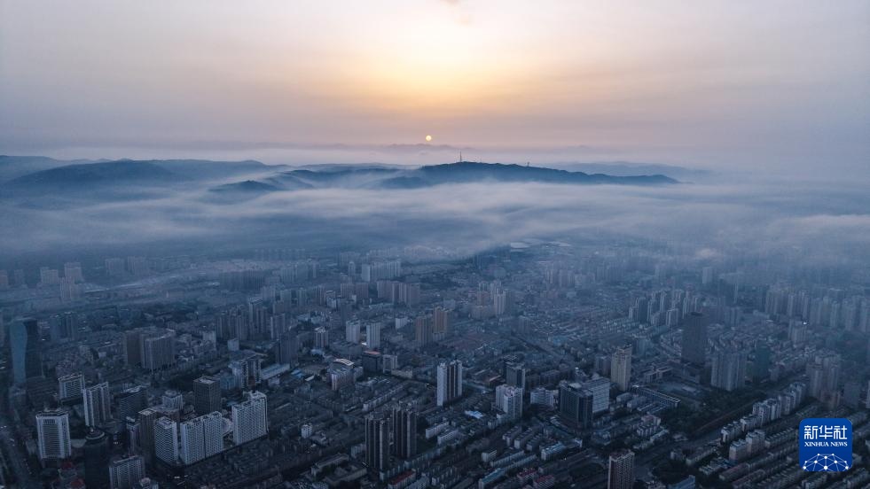 雨霁西宁 云涌夏都