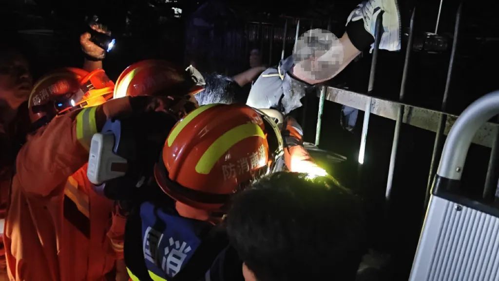 事发长沙！隔着屏幕都觉得疼！