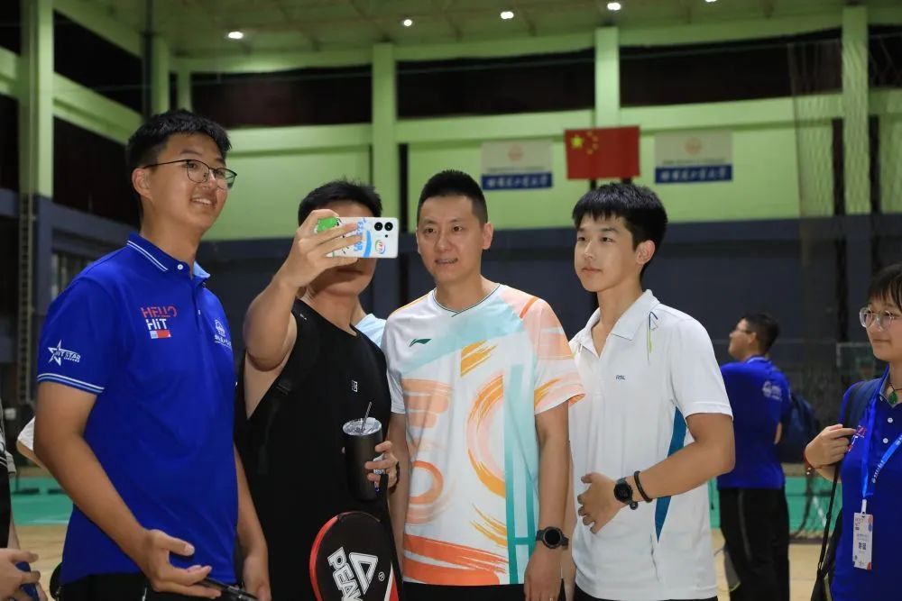 手握多个世界冠军,他又在大学讲台“火”出圈 手握多个世界冠军,他又在大学讲台“火”出圈