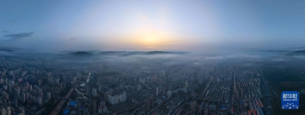 雨霁西宁 云涌夏都