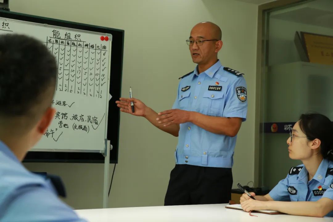 这个北京刑警“不太急”！