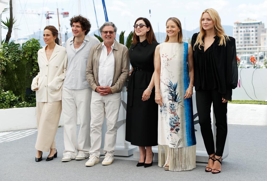 戛纳电影节:朱迪·福斯特新作《私生活》亮相戛纳 戛纳电影节:朱迪·福斯特新作《私生活》亮相戛纳