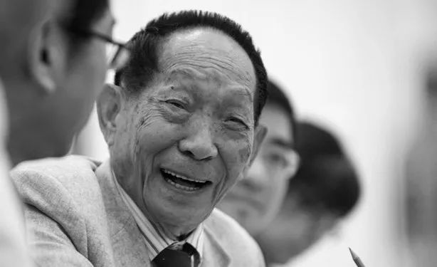 四年了!好好吃饭,就是对他最好的怀念...... 四年了!好好吃饭,就是对他最好的怀念......