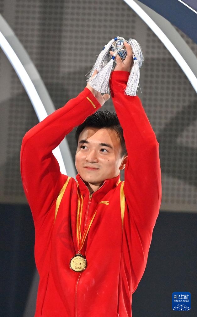 全国体操锦标赛:刘洋夺得男子吊环冠军 全国体操锦标赛:刘洋夺得男子吊环冠军