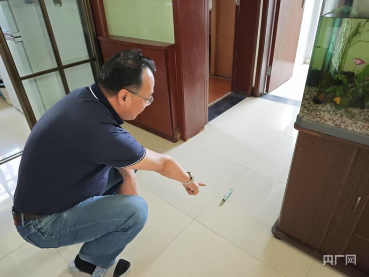 离谱!自称“精准测漏服务”,结果砸得满屋坑!平台还拒赔…… 离谱!自称“精准测漏服务”,结果砸得满屋坑!平台还拒赔……