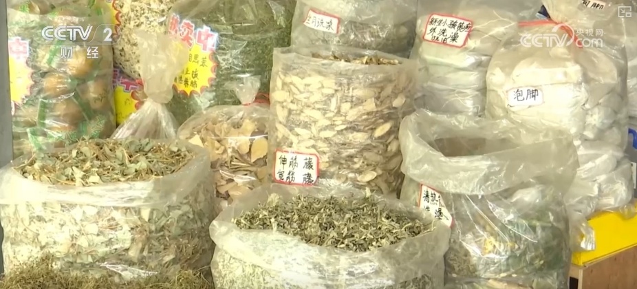 国潮风劲吹赋能“端午经济” 传统民俗激活消费新引擎 国潮风劲吹赋能“端午经济” 传统民俗激活消费新引擎