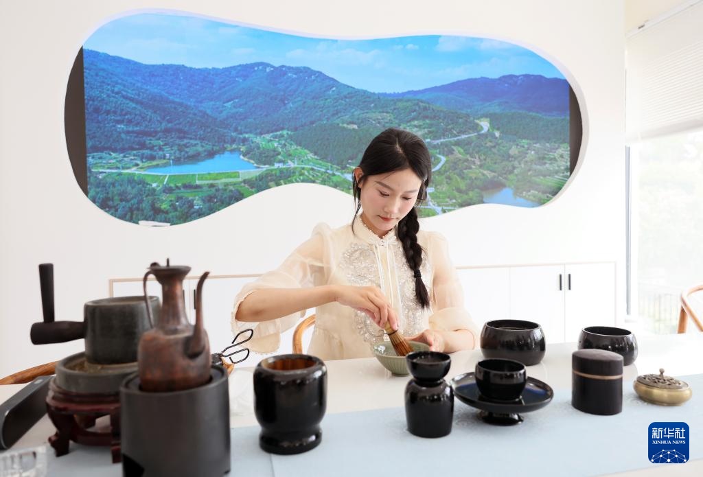 山东日照:绿水青山飘茶香 山东日照:绿水青山飘茶香