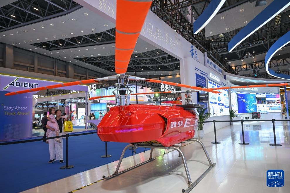西洽会:低空经济展商引关注 西洽会:低空经济展商引关注