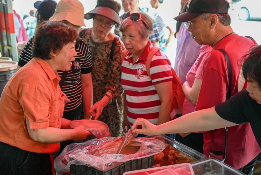 上海“买菜大军”去江苏买菜!“比市区便宜一半!” 上海“买菜大军”去江苏买菜!“比市区便宜一半!”