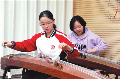 “子曰”新声：当AI叩响千年文明之门——中小学校共探人工智能时代的传统文化教育