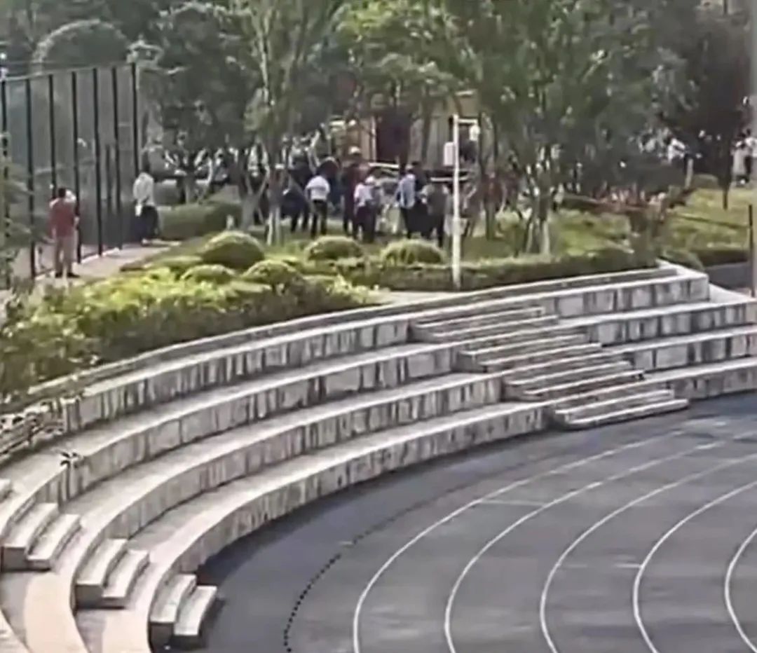 大学生不幸身亡!近期两起,这个“陷阱”就在你脚下…… 大学生不幸身亡!近期两起,这个“陷阱”就在你脚下……