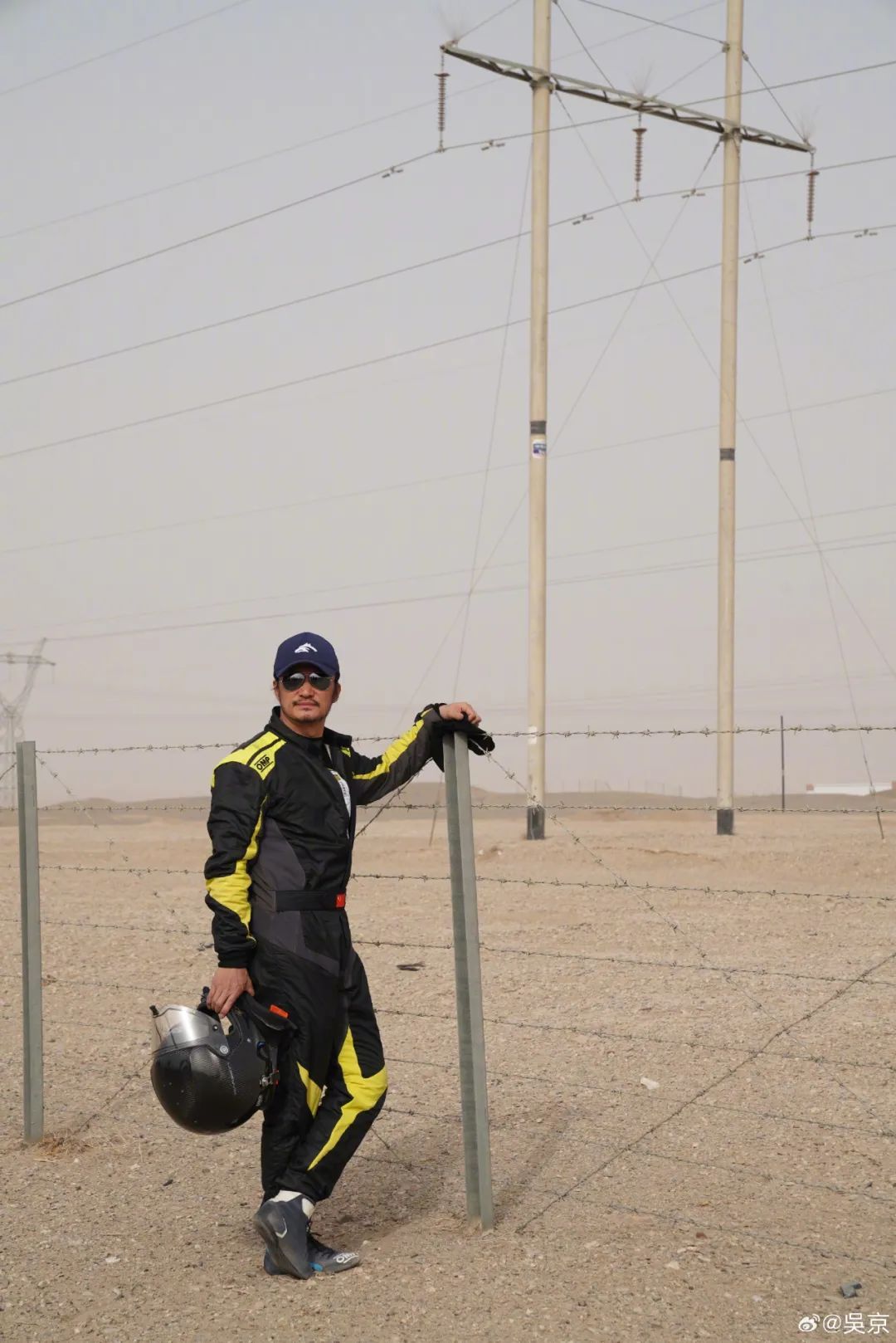 刚刚，51岁吴京发文：起大早赶晚集