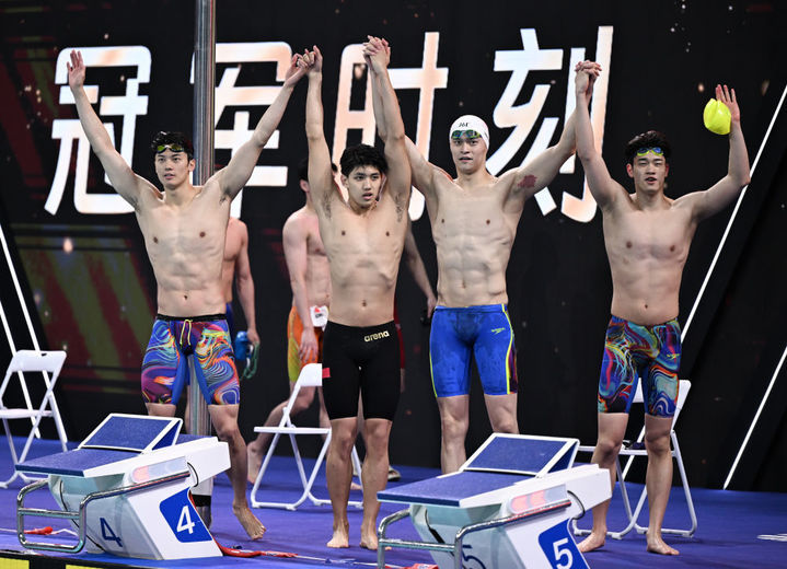 全国游泳冠军赛潘展乐摘下第六金